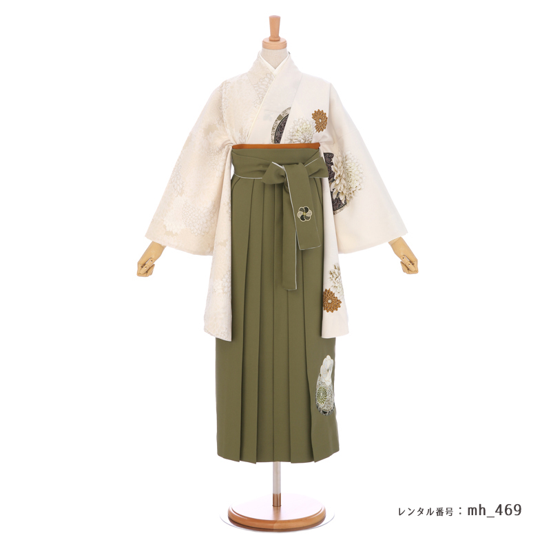 袴を着たモデル画像