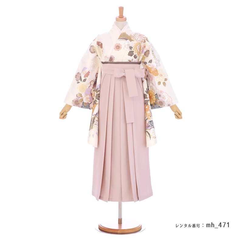 袴を着たモデル画像