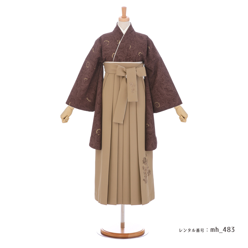 袴を着たモデル画像