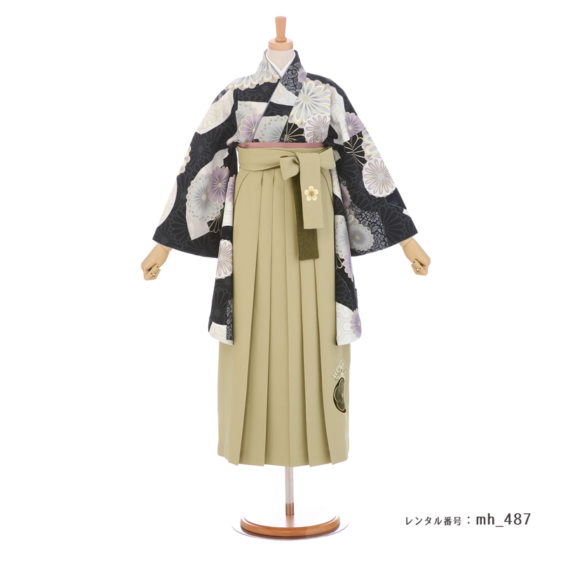 袴を着たモデル画像