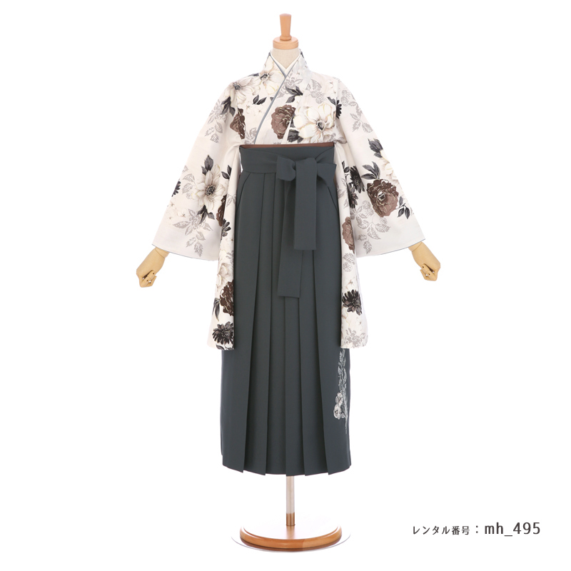 袴を着たモデル画像